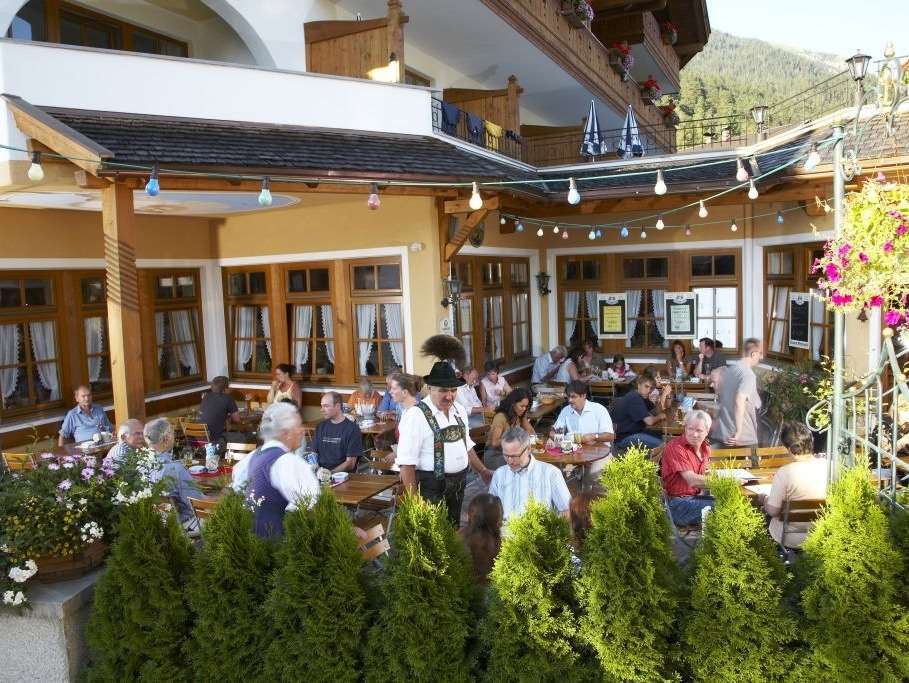 Hotel Schatten Garmisch-Partenkirchen Restauracja zdjęcie