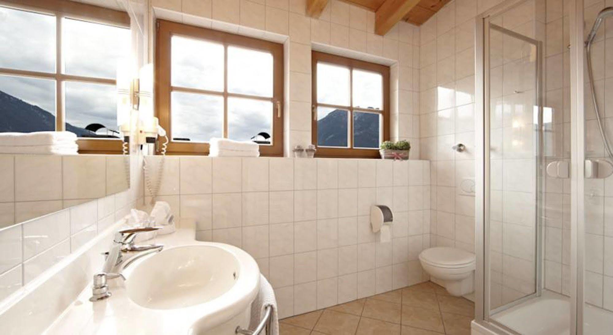 Hotel Schatten Garmisch-Partenkirchen Zewnętrze zdjęcie